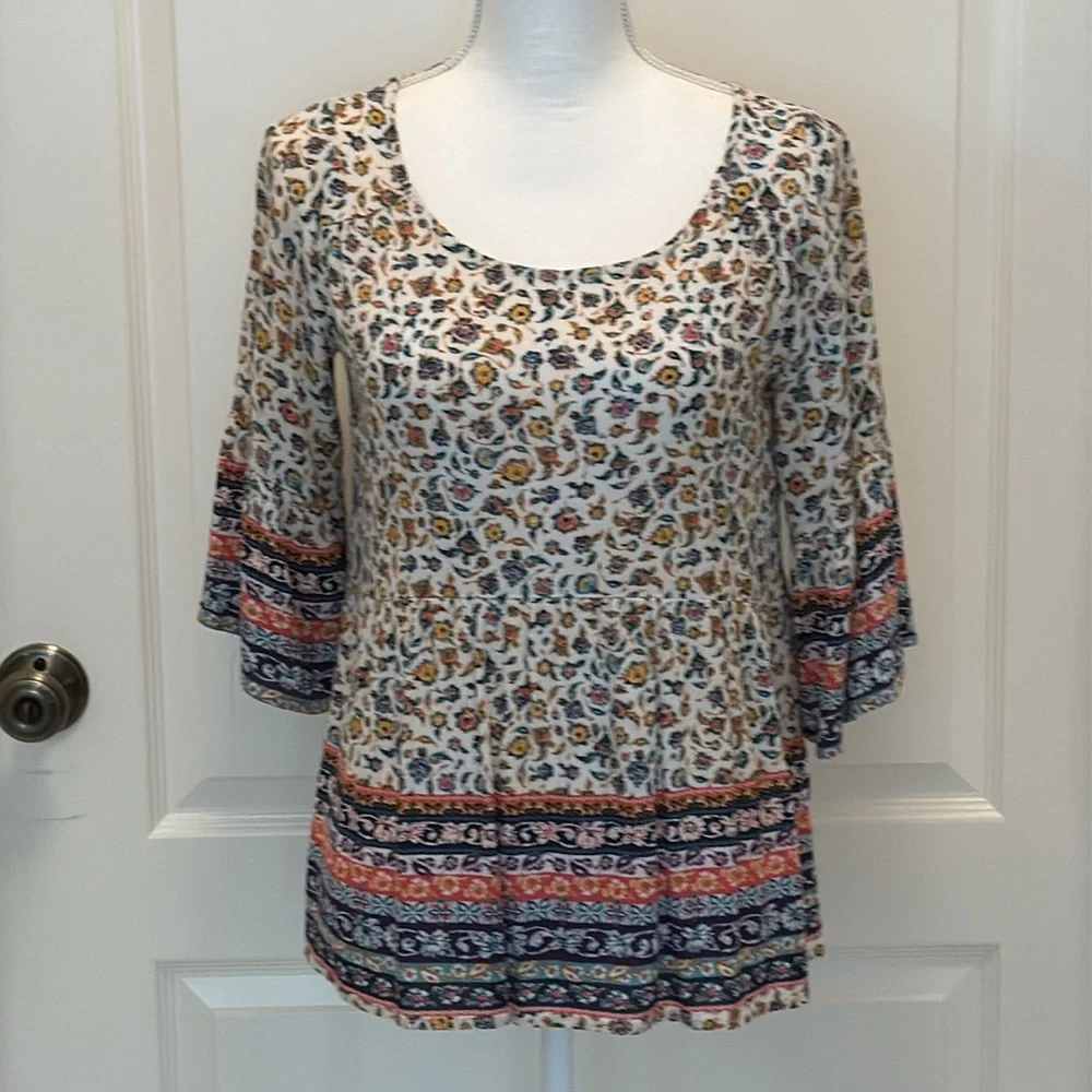 exhilaration Print Top - Picture 6 of 12